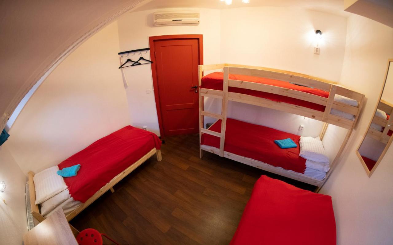 Attic Hostel Saint-Petersburg San Pietroburgo Esterno foto